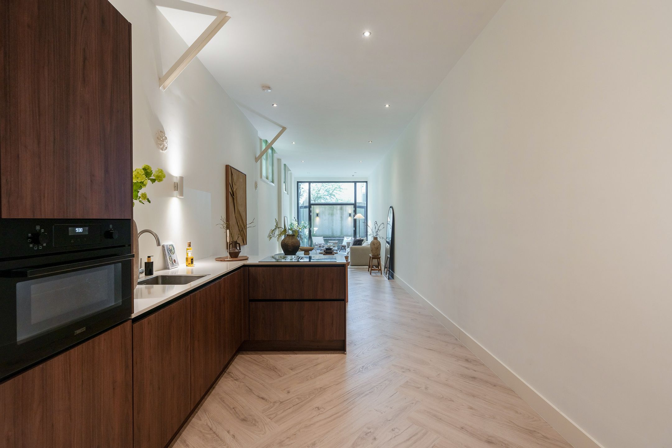 Photo 6 of Vredehofstraat 46-B