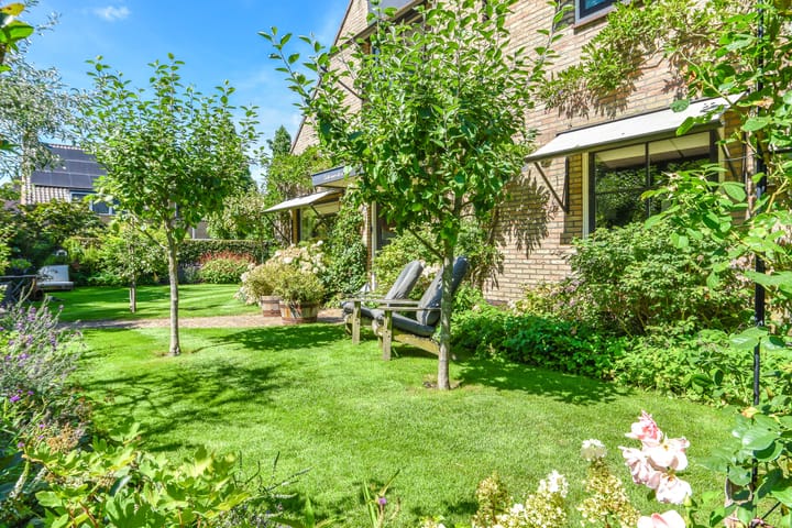 Twee-onder-één-kap te koop: Steffenshein West 24, Laren (Nh)