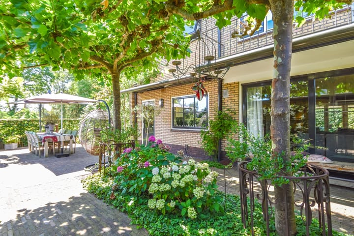 Twee-onder-één-kap te koop: Steffenshein West 24, Laren (Nh)