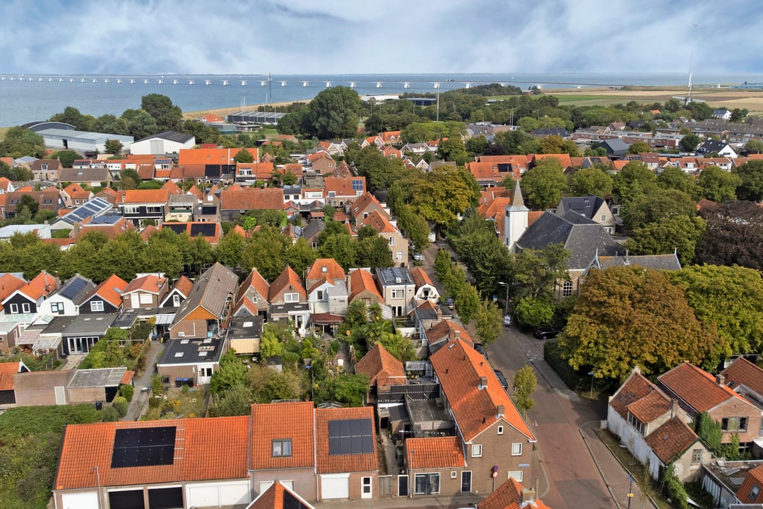 Photo 38 of Voorstraat 5