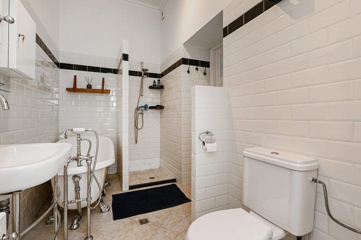 Appartement te koop: van Naeltwijckstraat 235, Voorburg