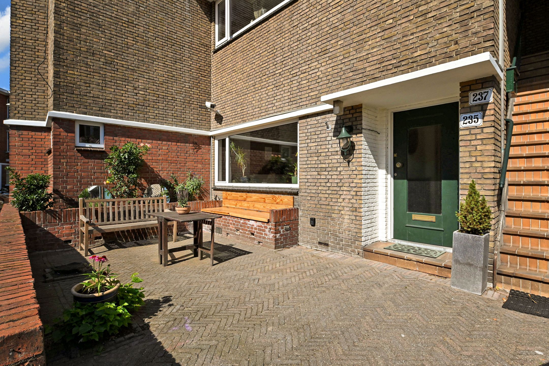 Foto 42 van van Naeltwijckstraat 235