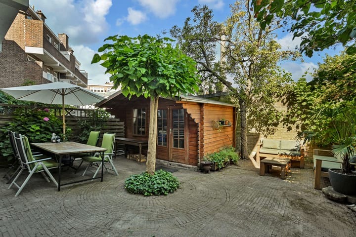 Appartement te koop: van Naeltwijckstraat 235, Voorburg