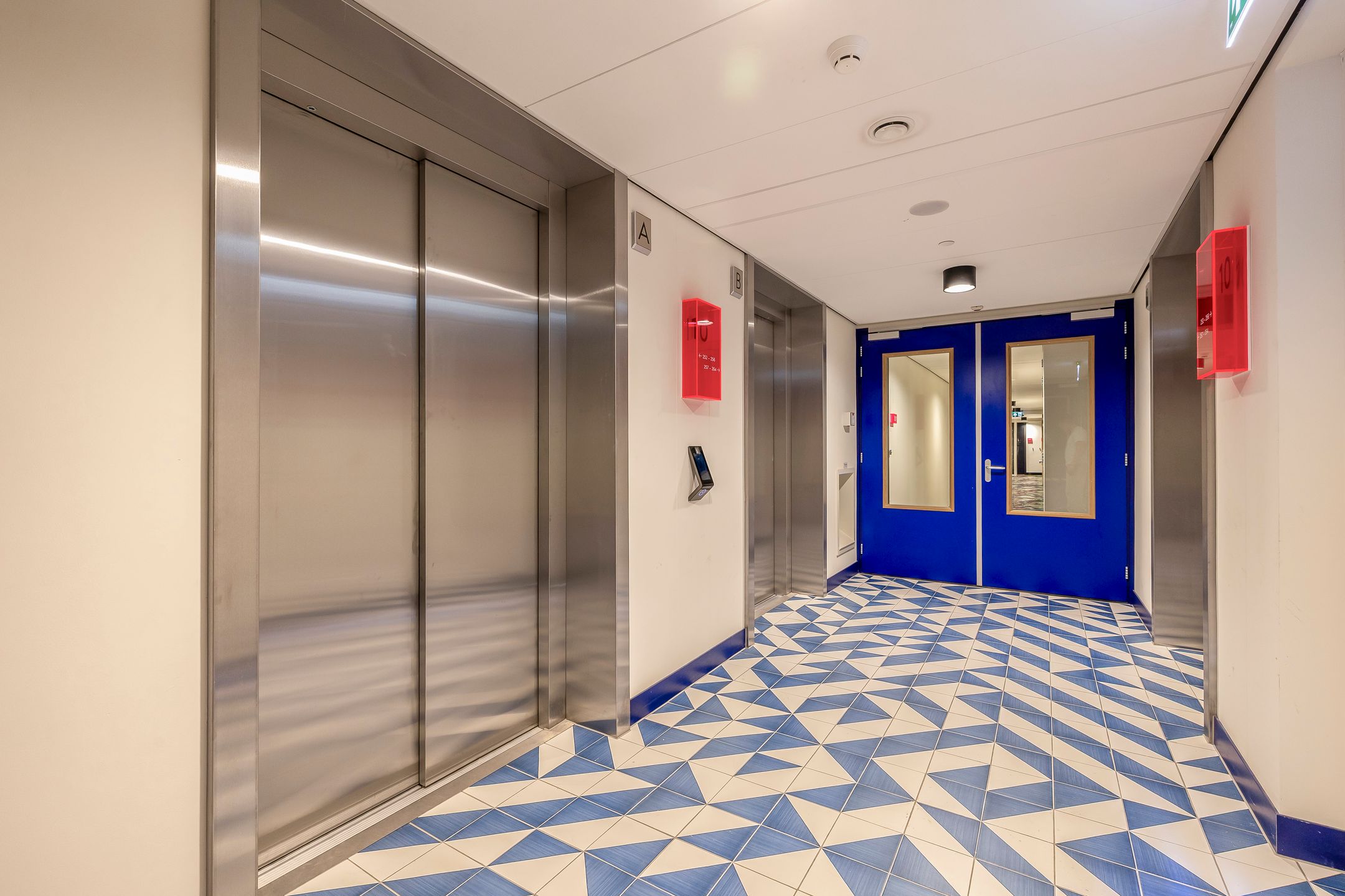 Photo 9 of Hoola van Nootenstraat 255