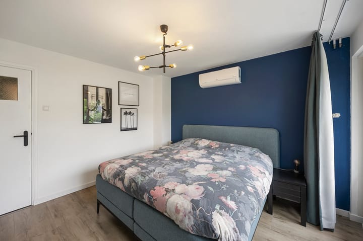 Twee-onder-één-kap te koop: Evenkamp 74, Roermond