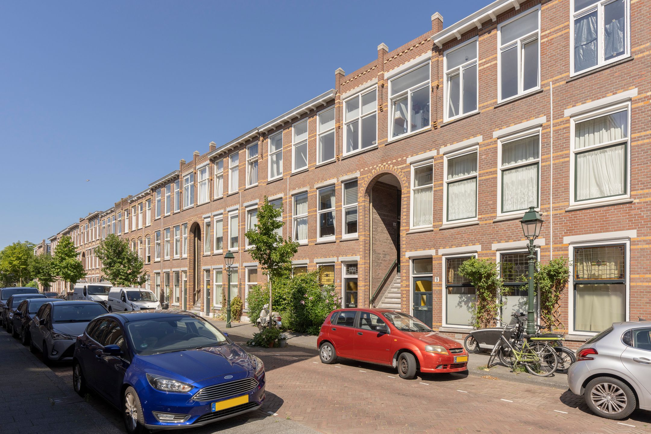 Photo 3 of Halleystraat 15