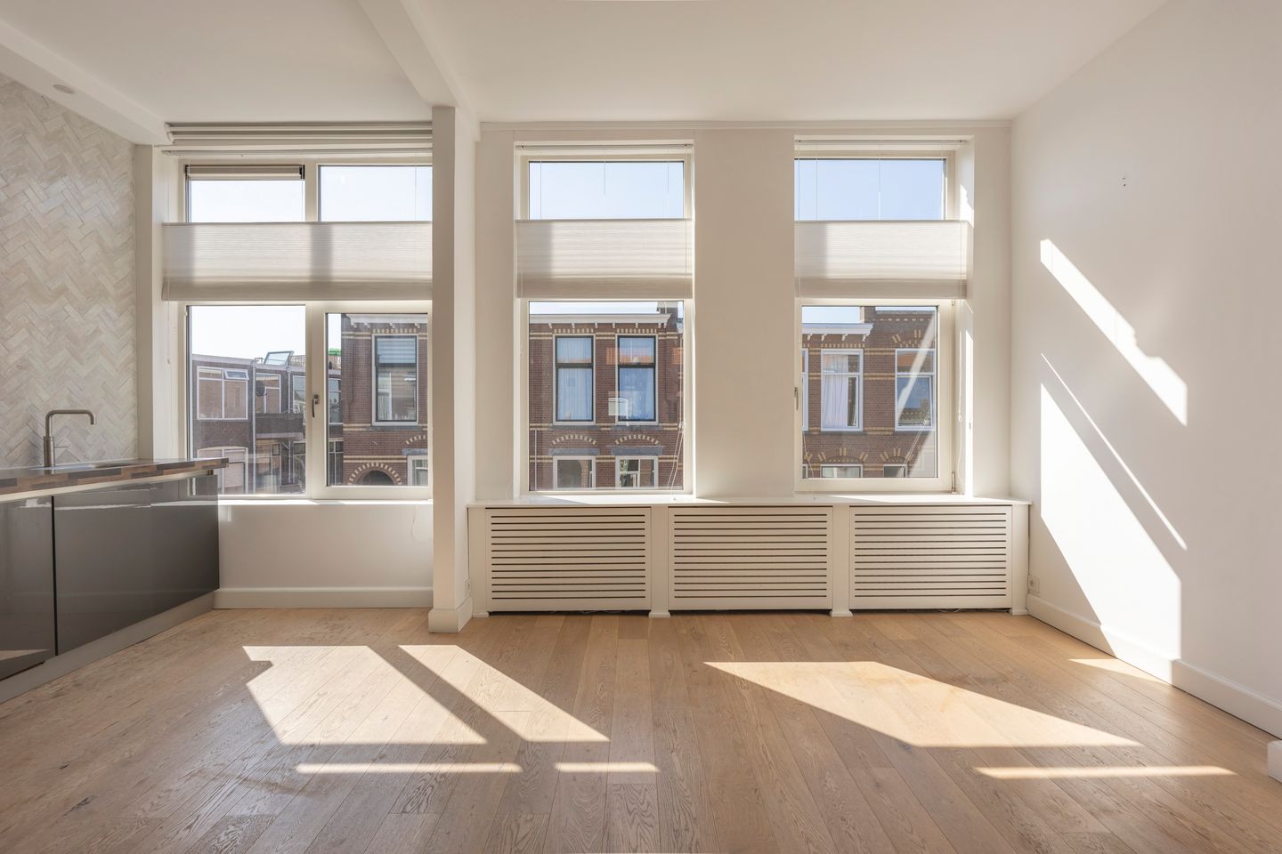 Photo 10 of Halleystraat 15
