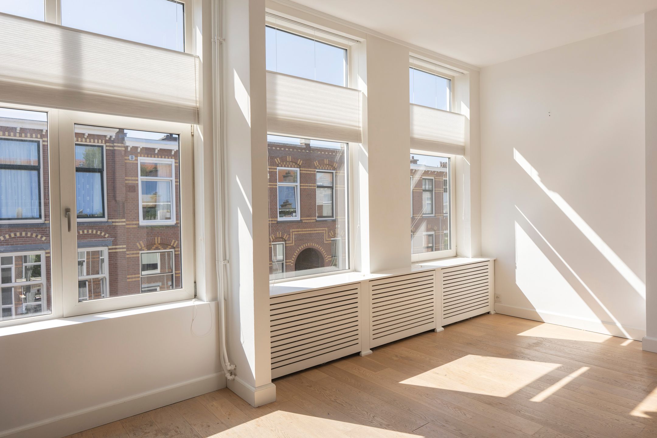 Photo 12 of Halleystraat 15