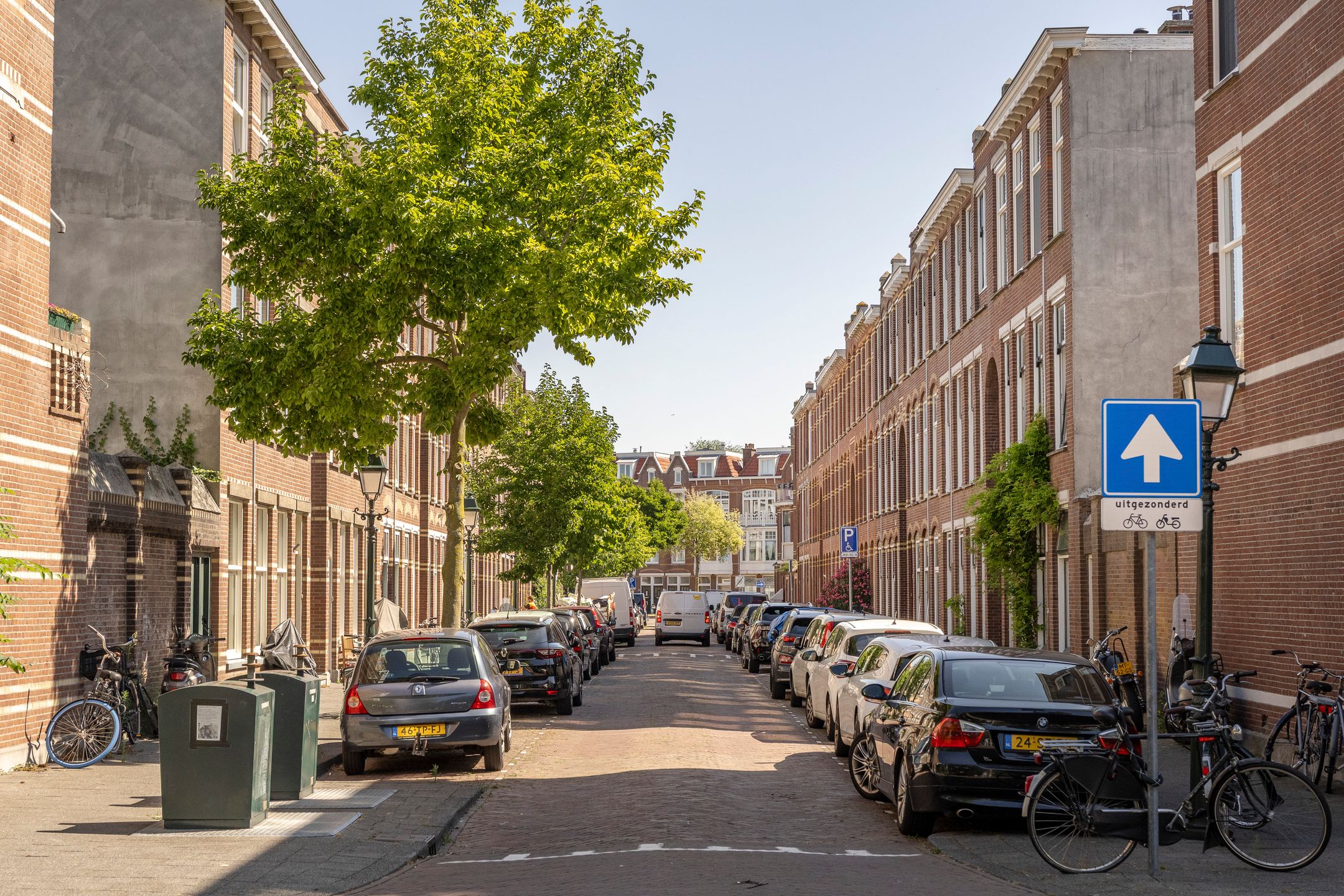 Photo 36 of Halleystraat 15