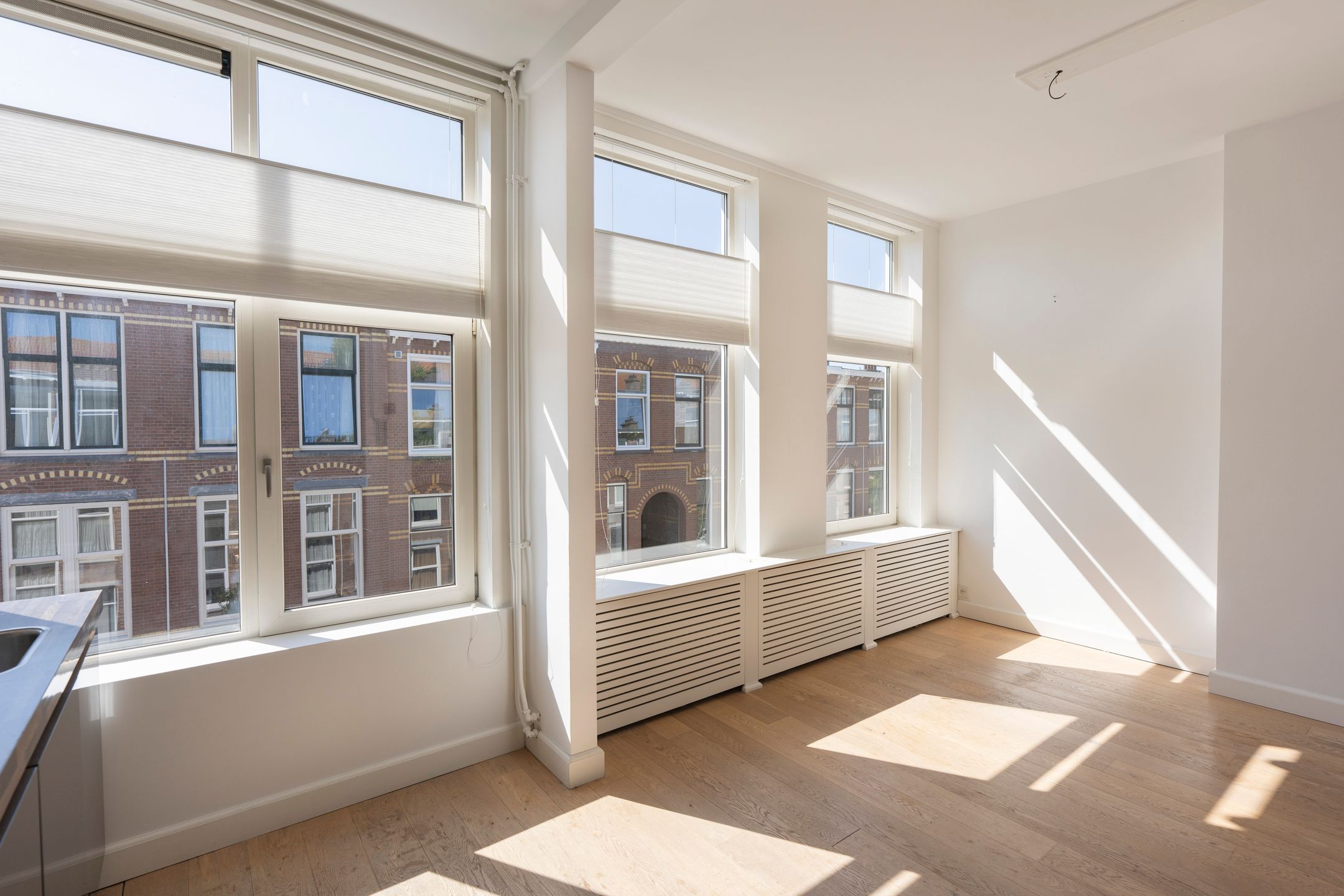 Photo 9 of Halleystraat 15