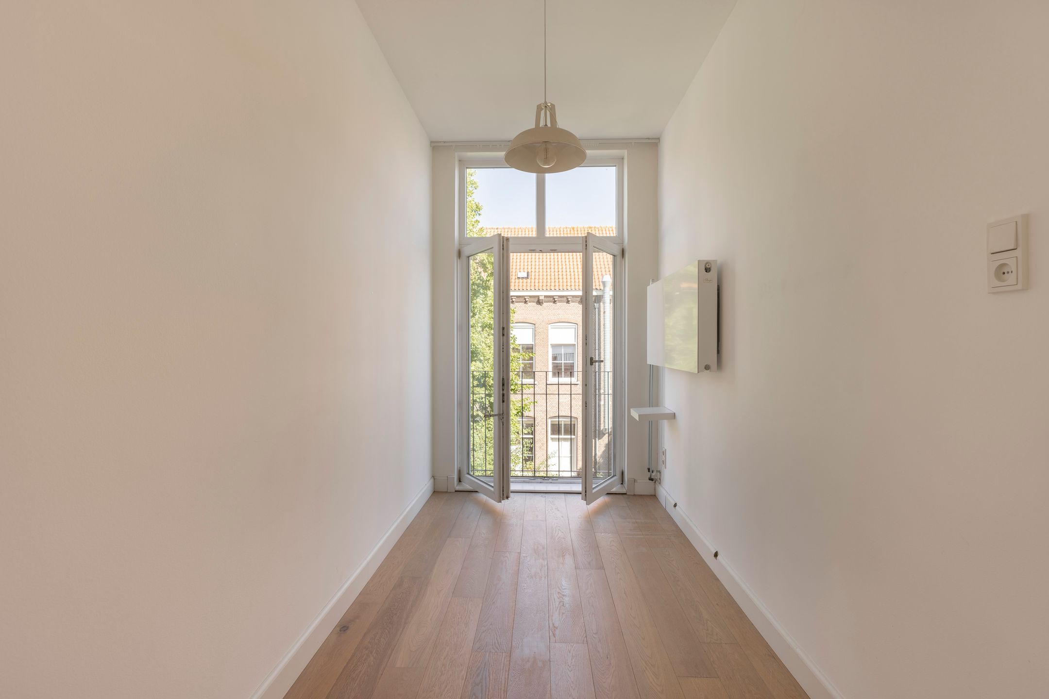 Photo 24 of Halleystraat 15