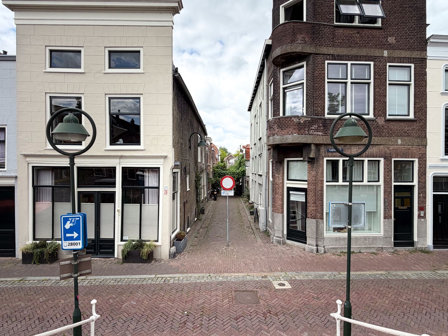 Photo 19 of Lange Dwarsstraat 10-B