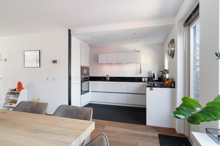 Tussenwoning te koop: Moermondstraat 11, 'S-Gravenhage