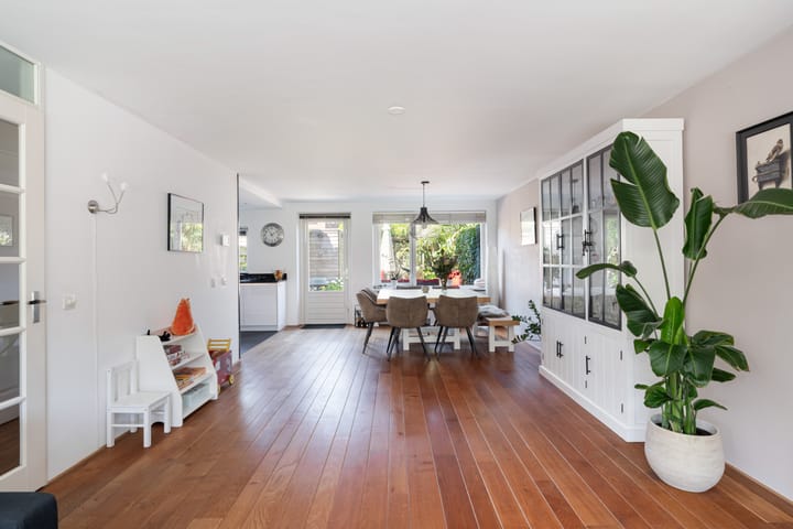 Tussenwoning te koop: Moermondstraat 11, 'S-Gravenhage