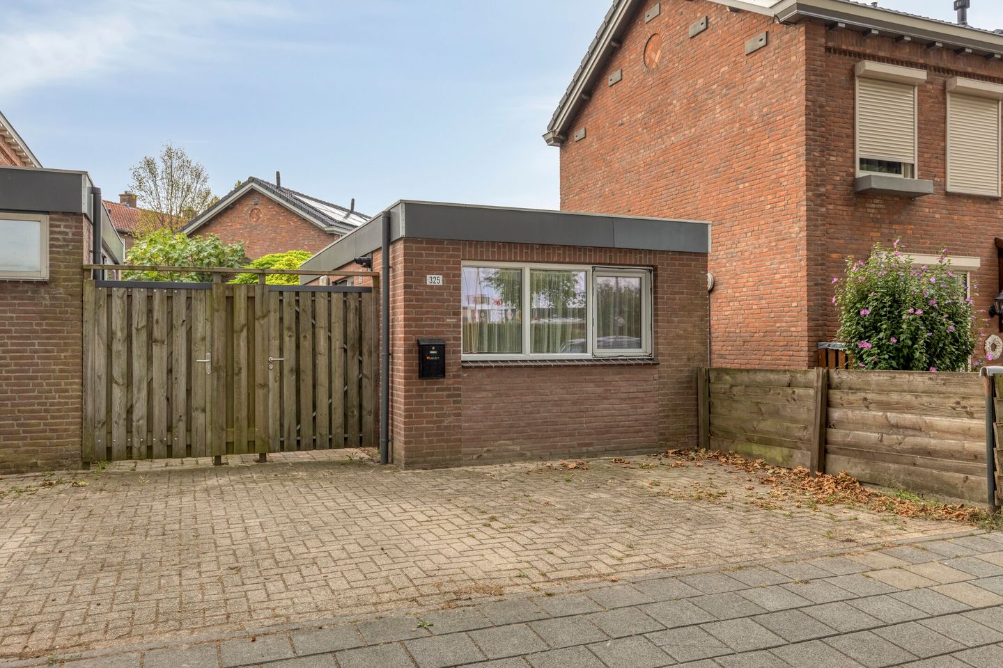 Foto 1 van Oude Vlijmenseweg 325