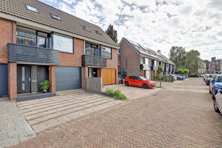 Tussenwoning te koop: Lauwers 10, Zwijndrecht