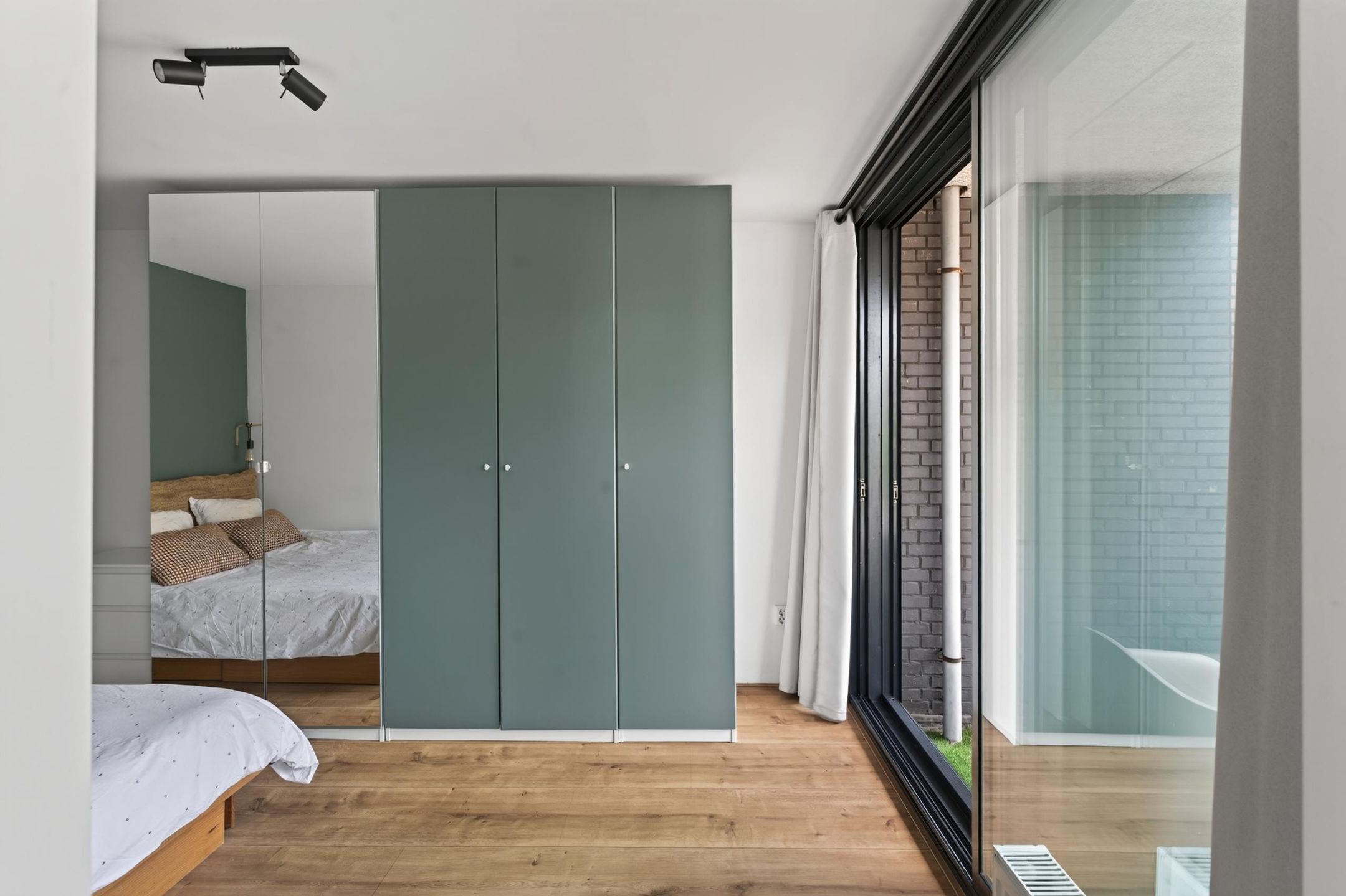 Photo 30 of Frederik Hendrikstraat 49-D