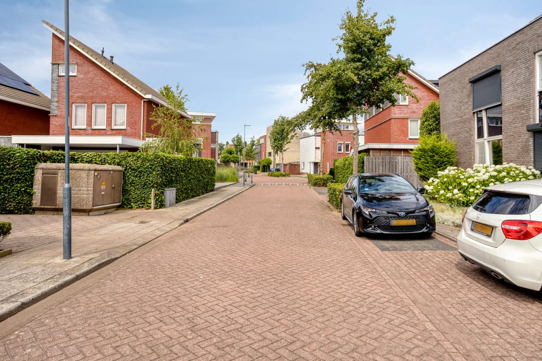 Photo 41 of Paul van Zeelandstraat 7