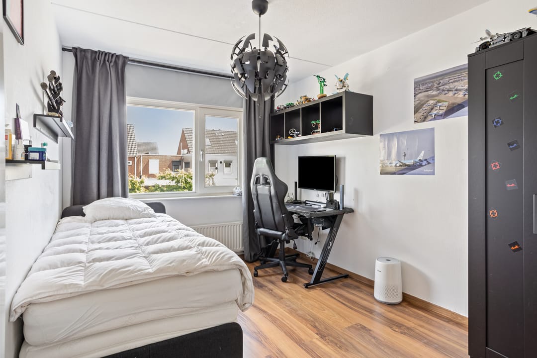 Photo 23 of Paul van Zeelandstraat 7