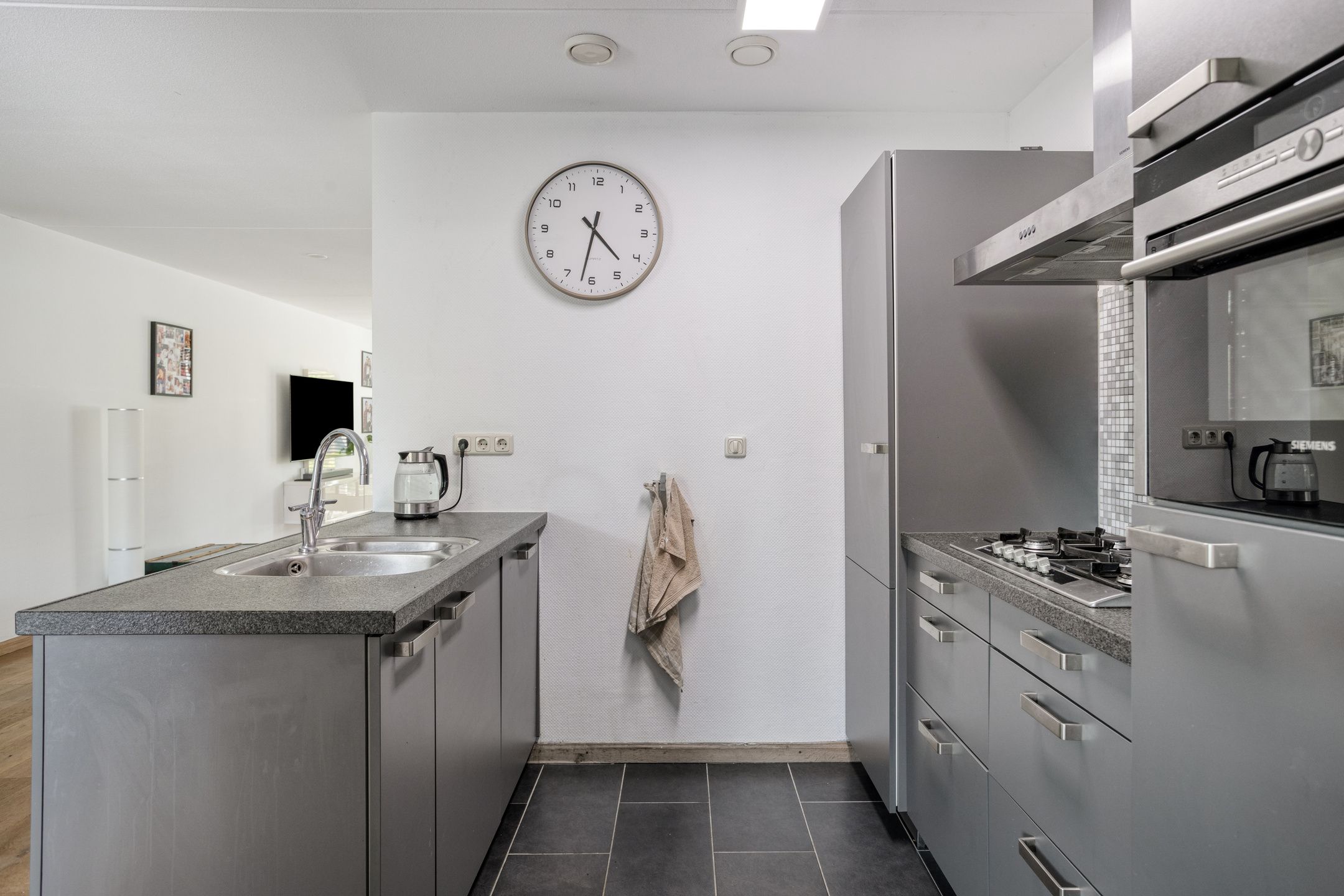 Photo 12 of Paul van Zeelandstraat 7