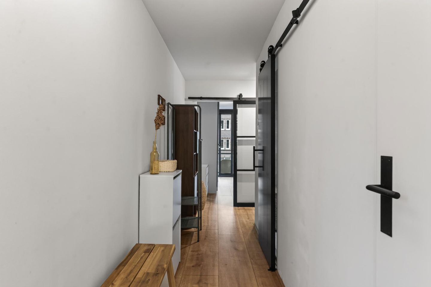 Photo 40 of Frederik Hendrikstraat 49-D