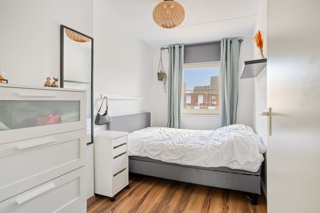 Photo 22 of Paul van Zeelandstraat 7