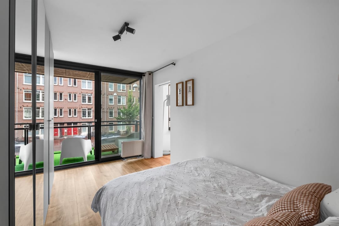 Photo 26 of Frederik Hendrikstraat 49-D
