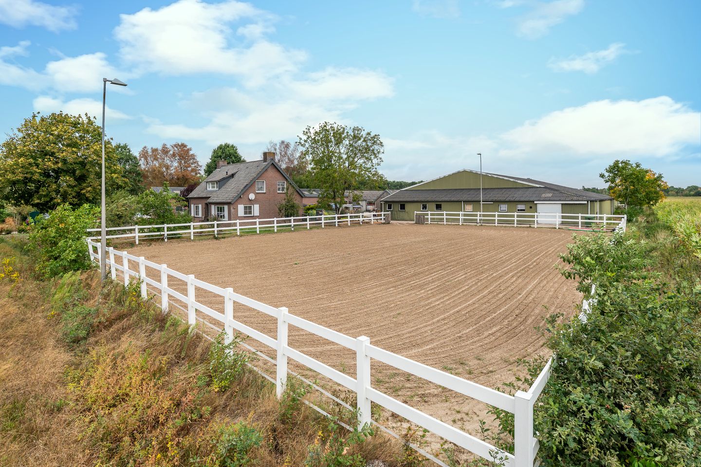 Bekijk foto 3 van Volmolenweg 17