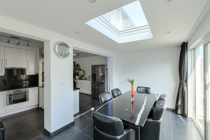 Tussenwoning te koop: Overkroetenlaan 26, Breda