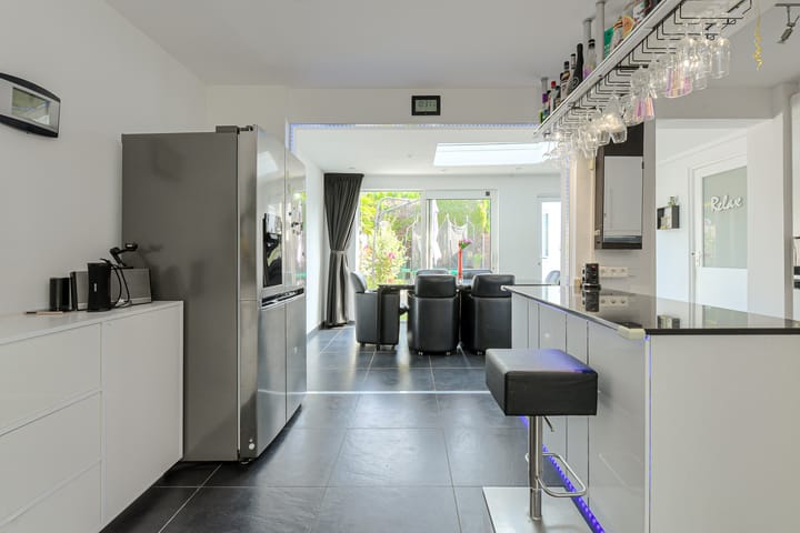 Tussenwoning te koop: Overkroetenlaan 26, Breda