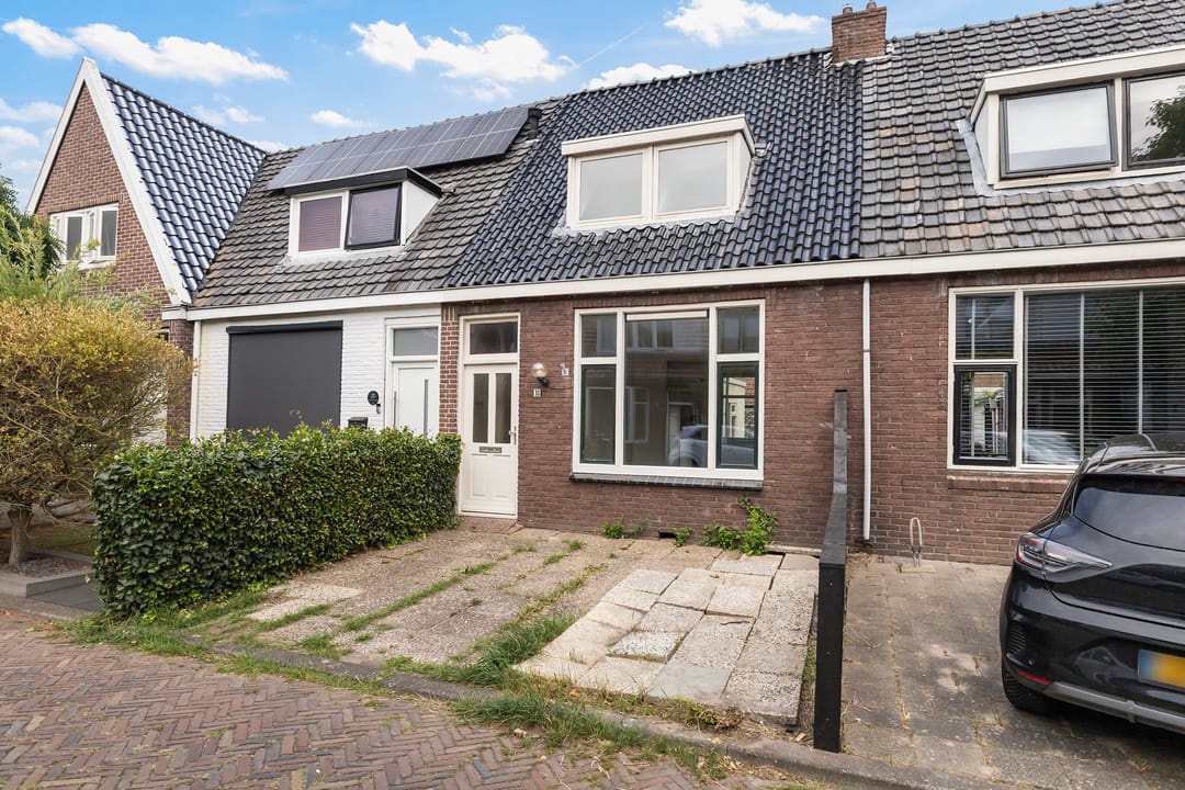 Foto 1 van van der Helststraat 18