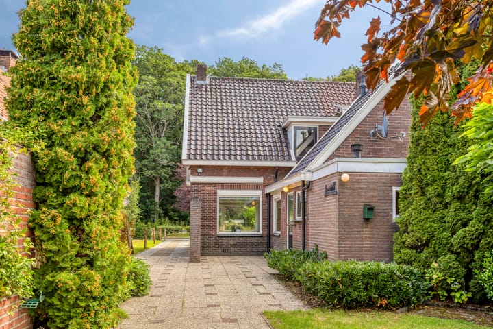 Twee-onder-één-kap te koop: lossersestraat 172, Oldenzaal