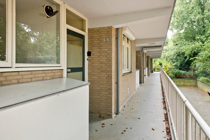 Photo 4 of Van Huevenstraat 15