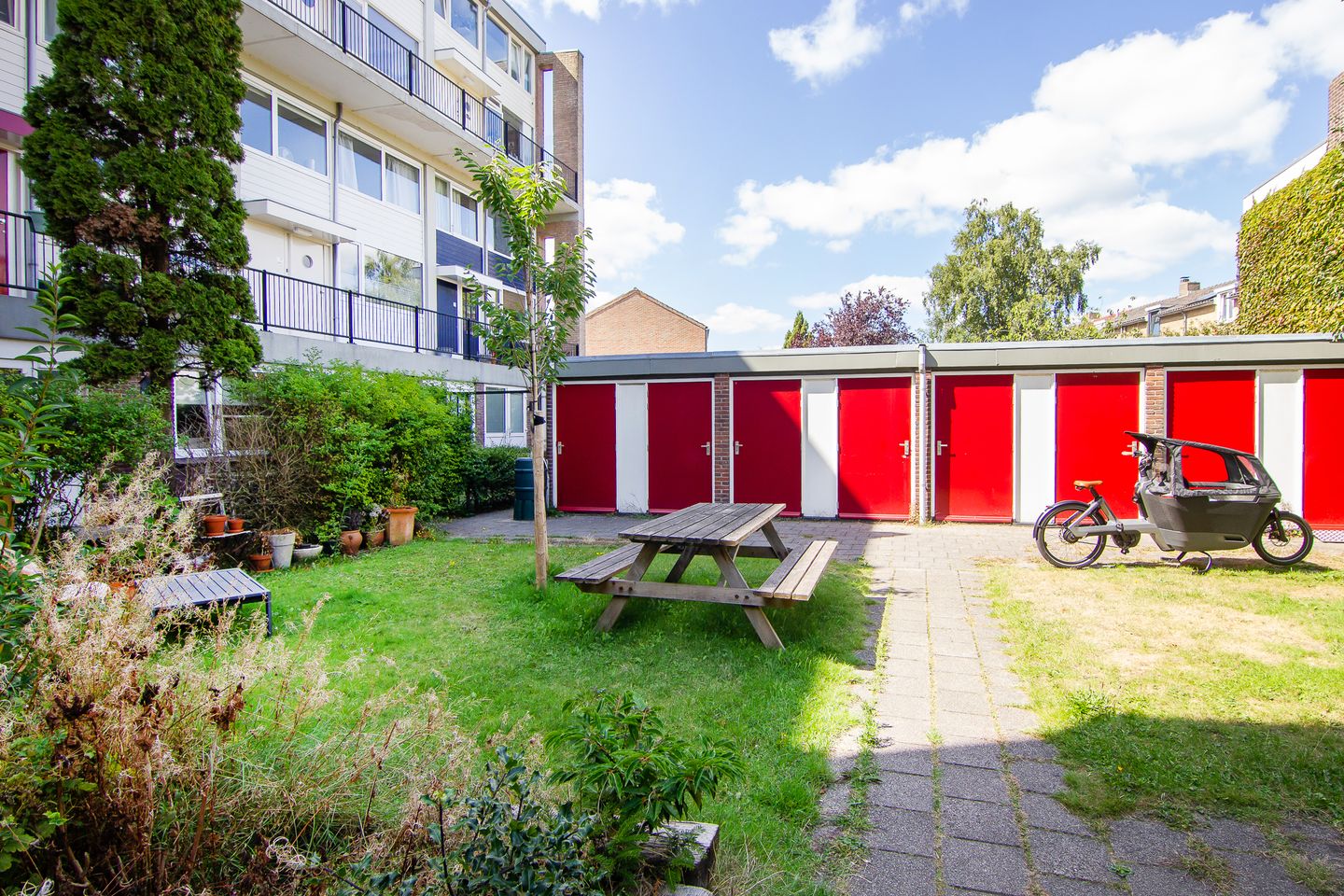 Photo 40 of Queridostraat 17-III