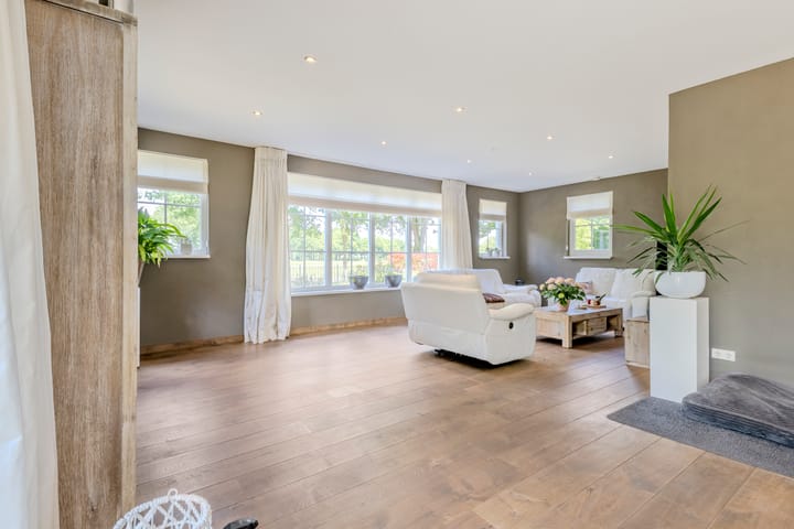 Vrijstaande woning te koop: Oude Rijsbergsebaan 77, Breda