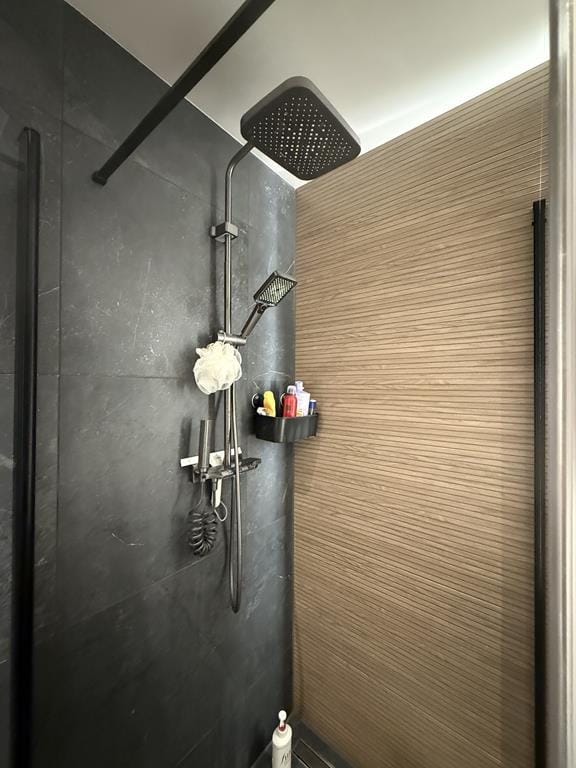 Photo 21 of Arent Janszoon Ernststraat 170