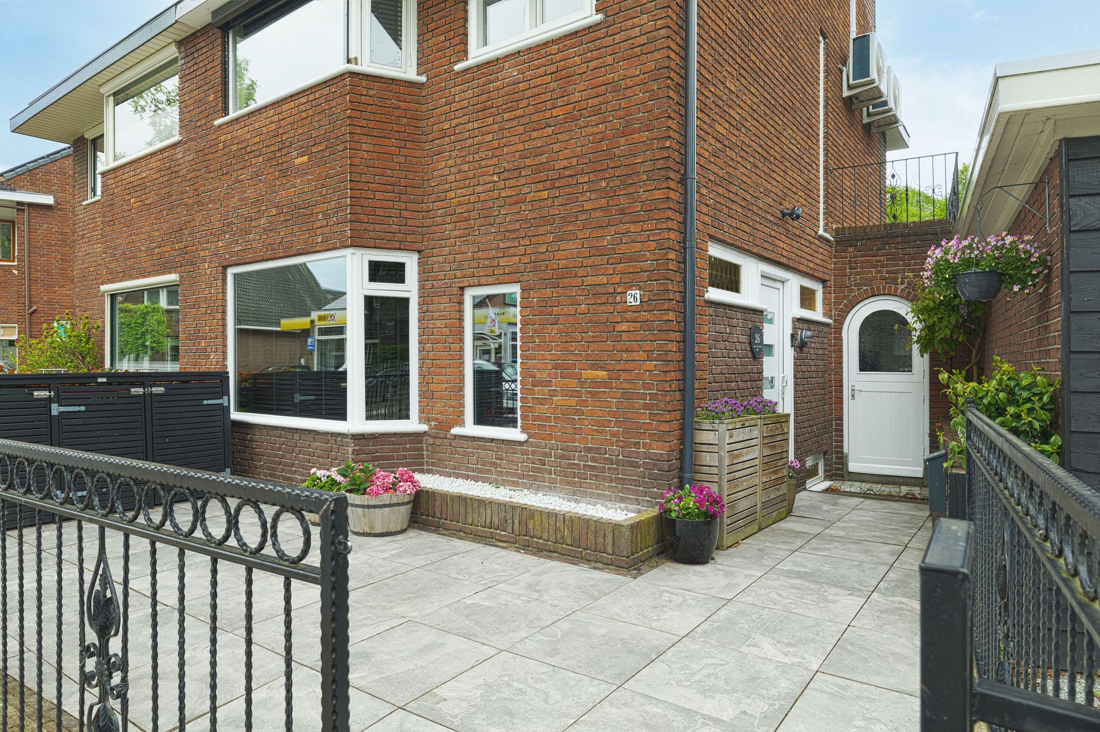 Photo 6 of Nassaustraat 26