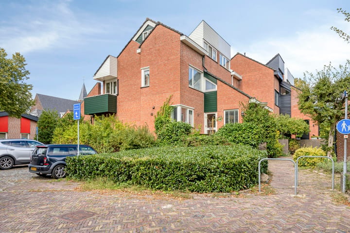 Hoekwoning te koop: zuidwal 43, Oldenzaal