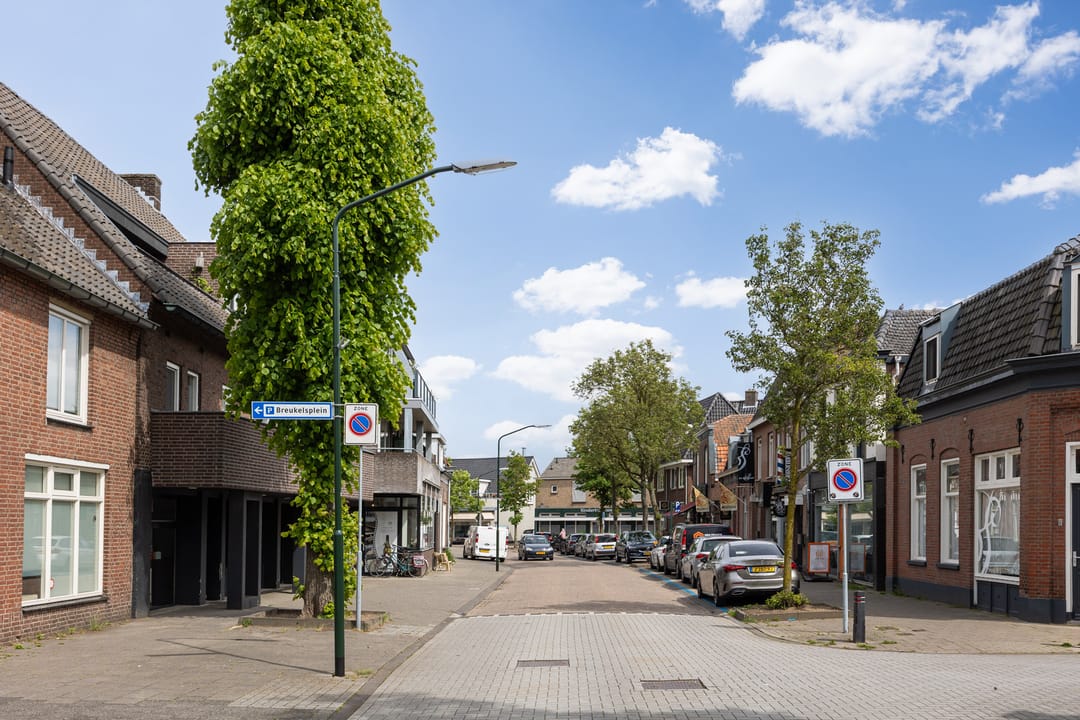 Photo 38 of Breukelsestraat 12-A
