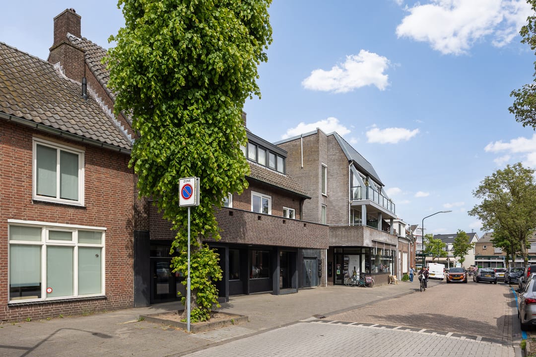 Photo 37 of Breukelsestraat 12-A