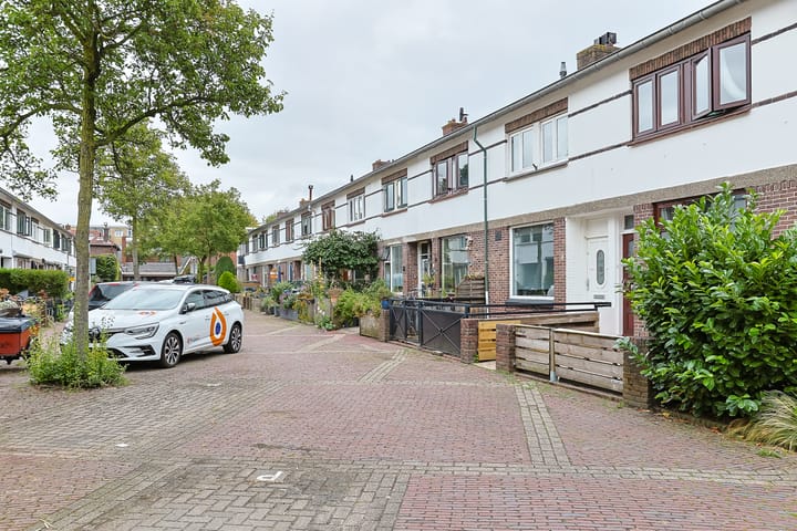 Photo 3 of Leliestraat 8