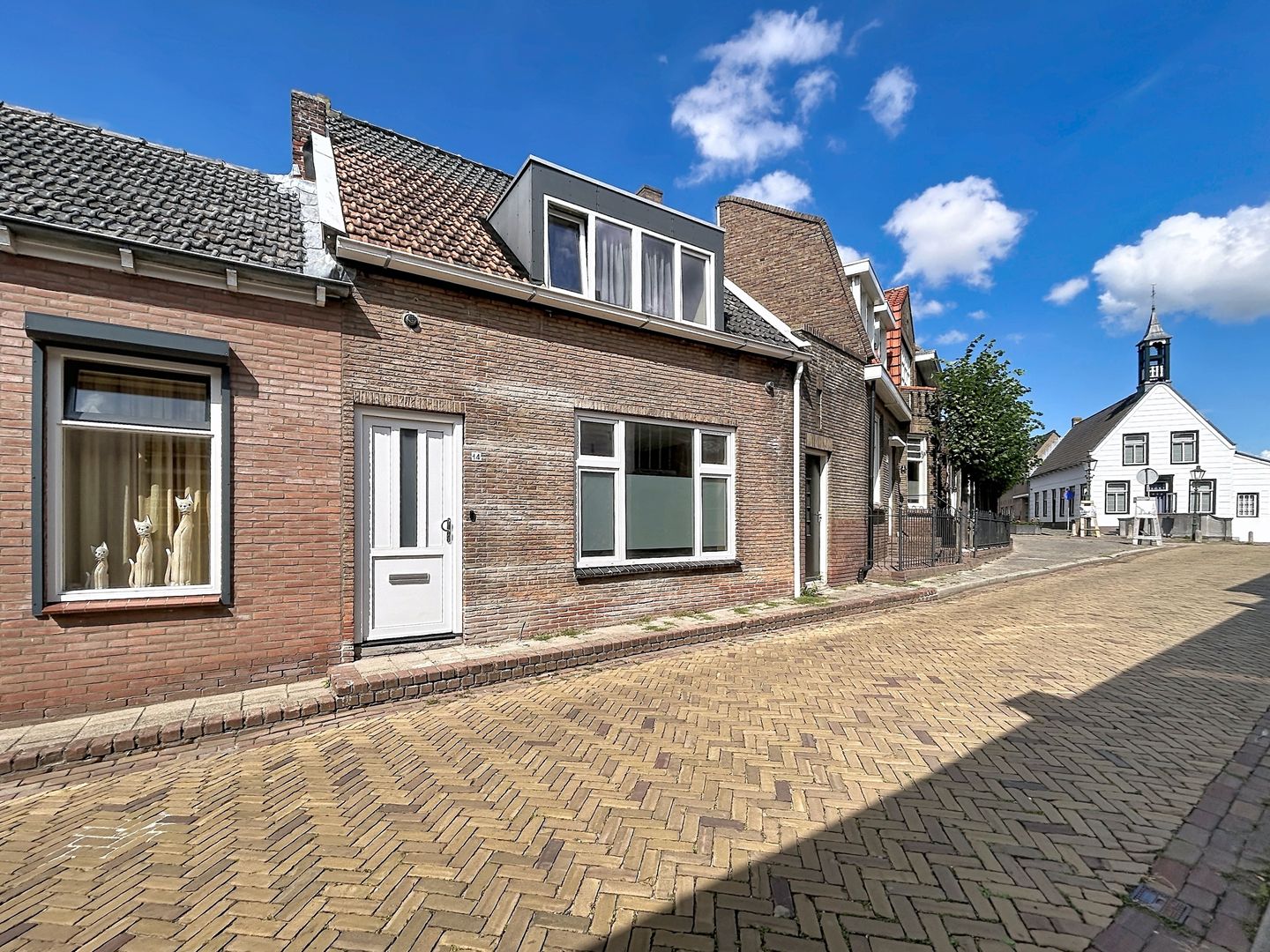 Foto 1 van Burg. Maarleveldstraat 14