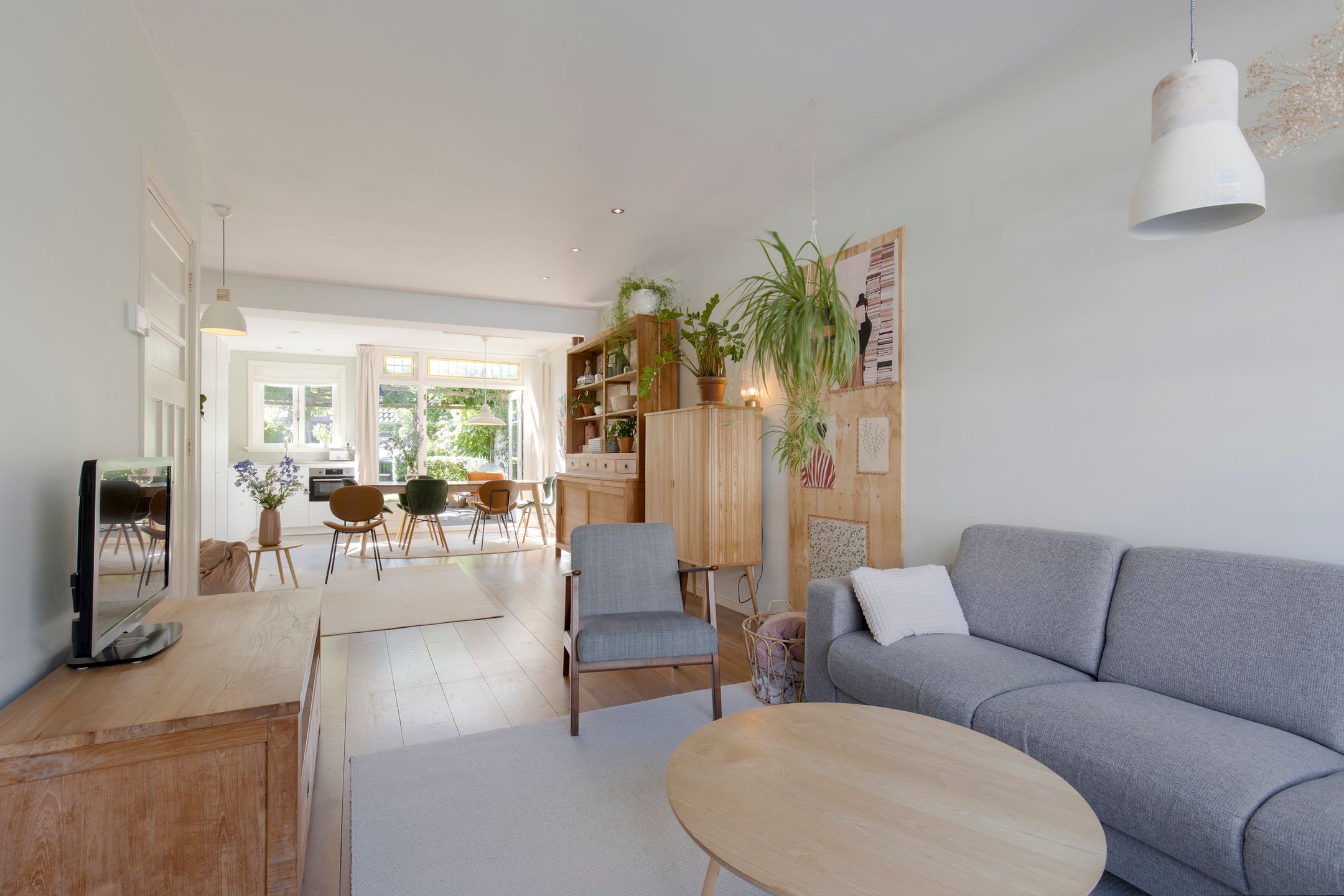 Photo 6 of Coornhertstraat 10