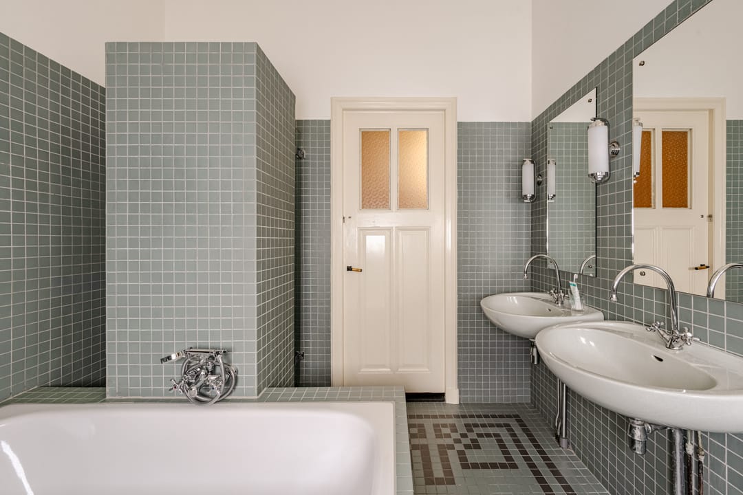 Photo 58 of Coen Cuserhof 29