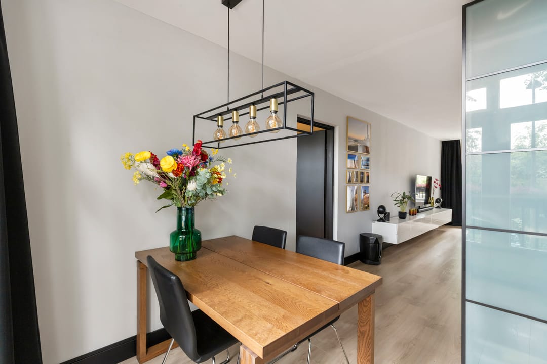 Photo 13 of Spaarndammerstraat 8-F