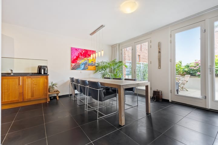 Tussenwoning te koop: Leliënhuyze 2, 'S-Hertogenbosch