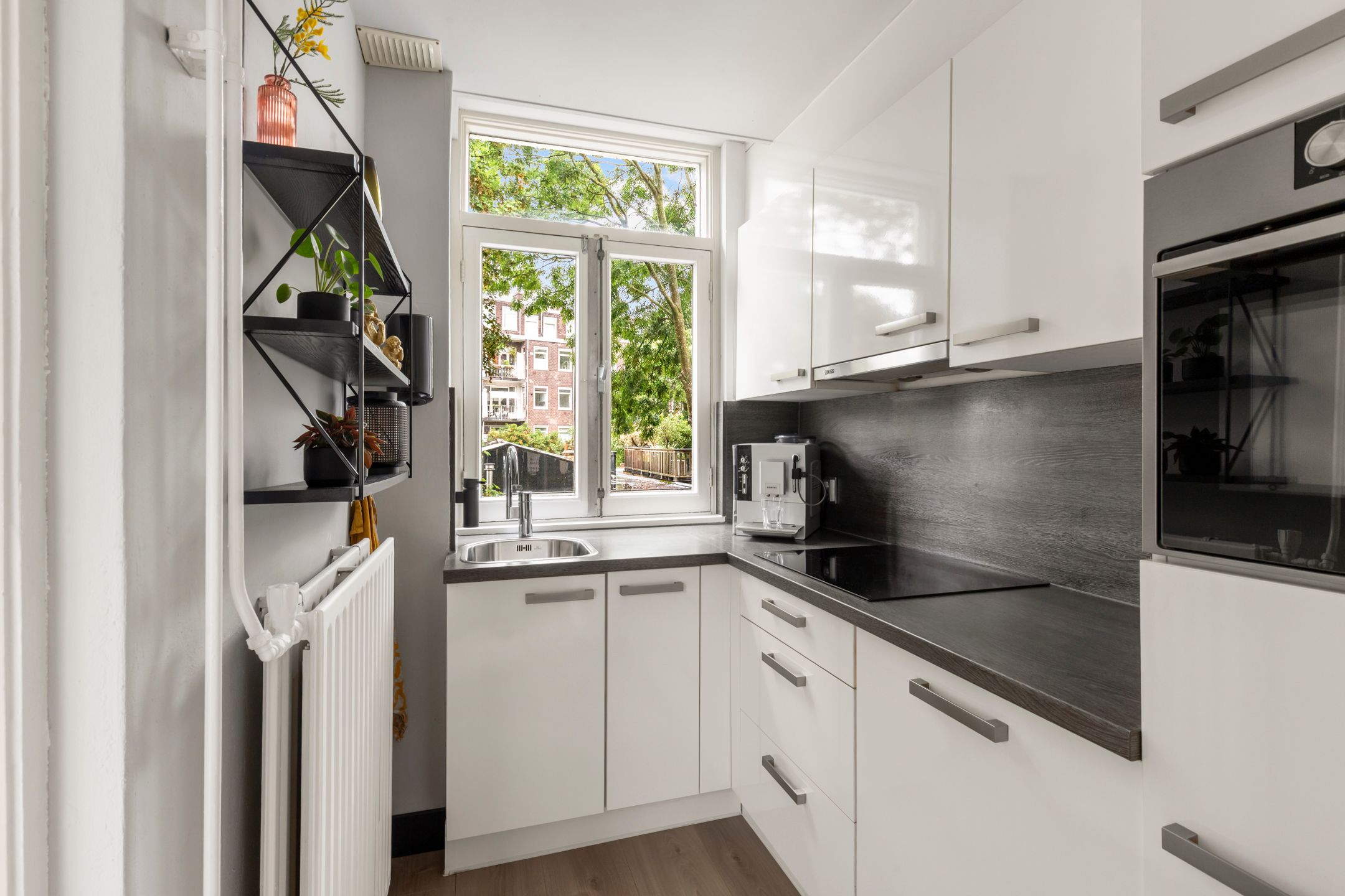 Photo 15 of Spaarndammerstraat 8-F