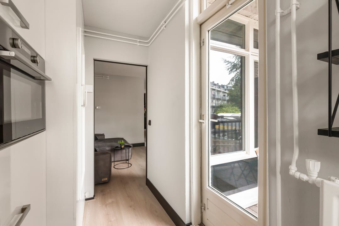 Photo 17 of Spaarndammerstraat 8-F