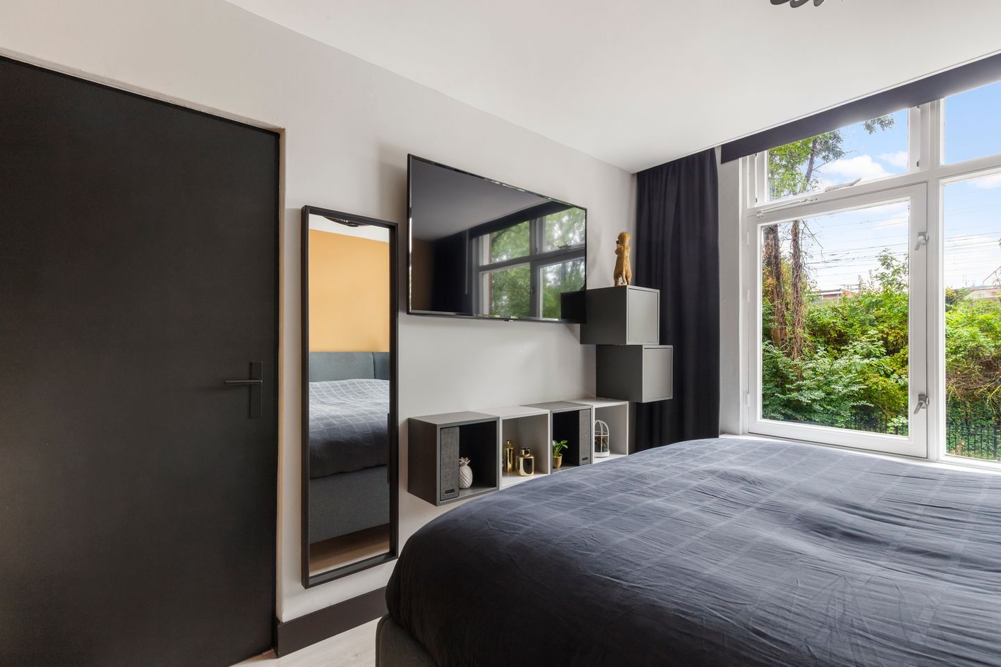Photo 19 of Spaarndammerstraat 8-F