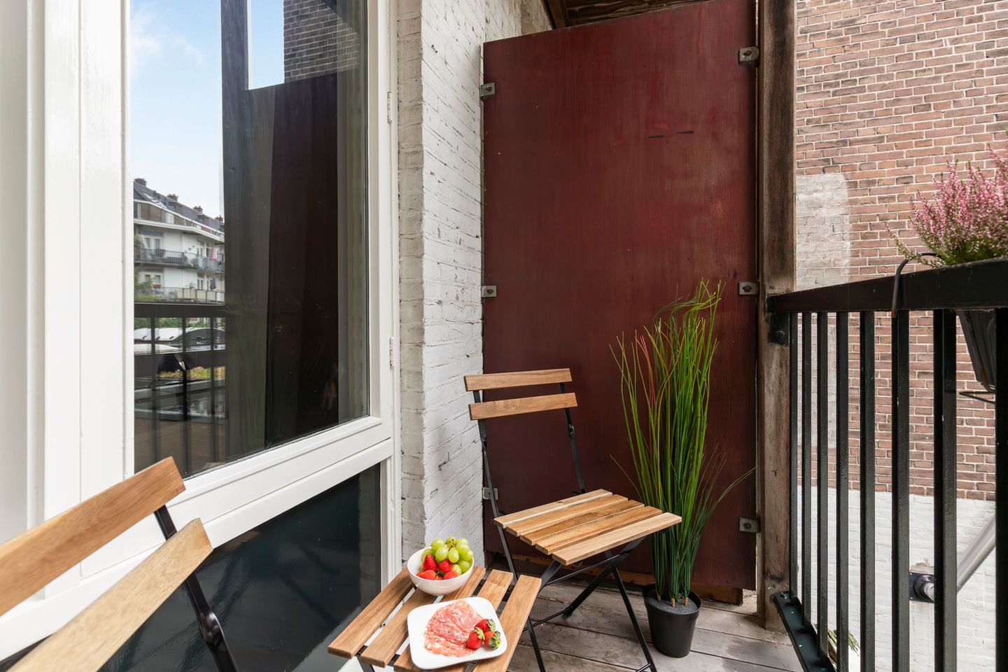 Photo 10 of Spaarndammerstraat 8-F